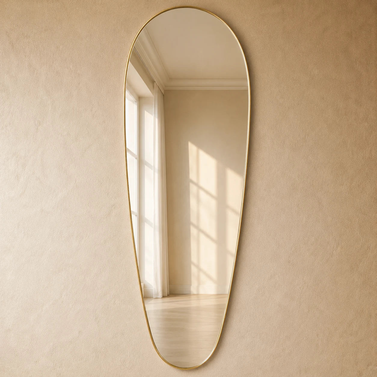 Solene Mirror | Gold Mirror Interior Moderna