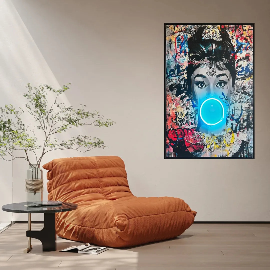 Audrey Hepburn | Pop Art Bubble Gum LED Painting | Modern Street Art Wall Décor Wall Art Interior Moderna