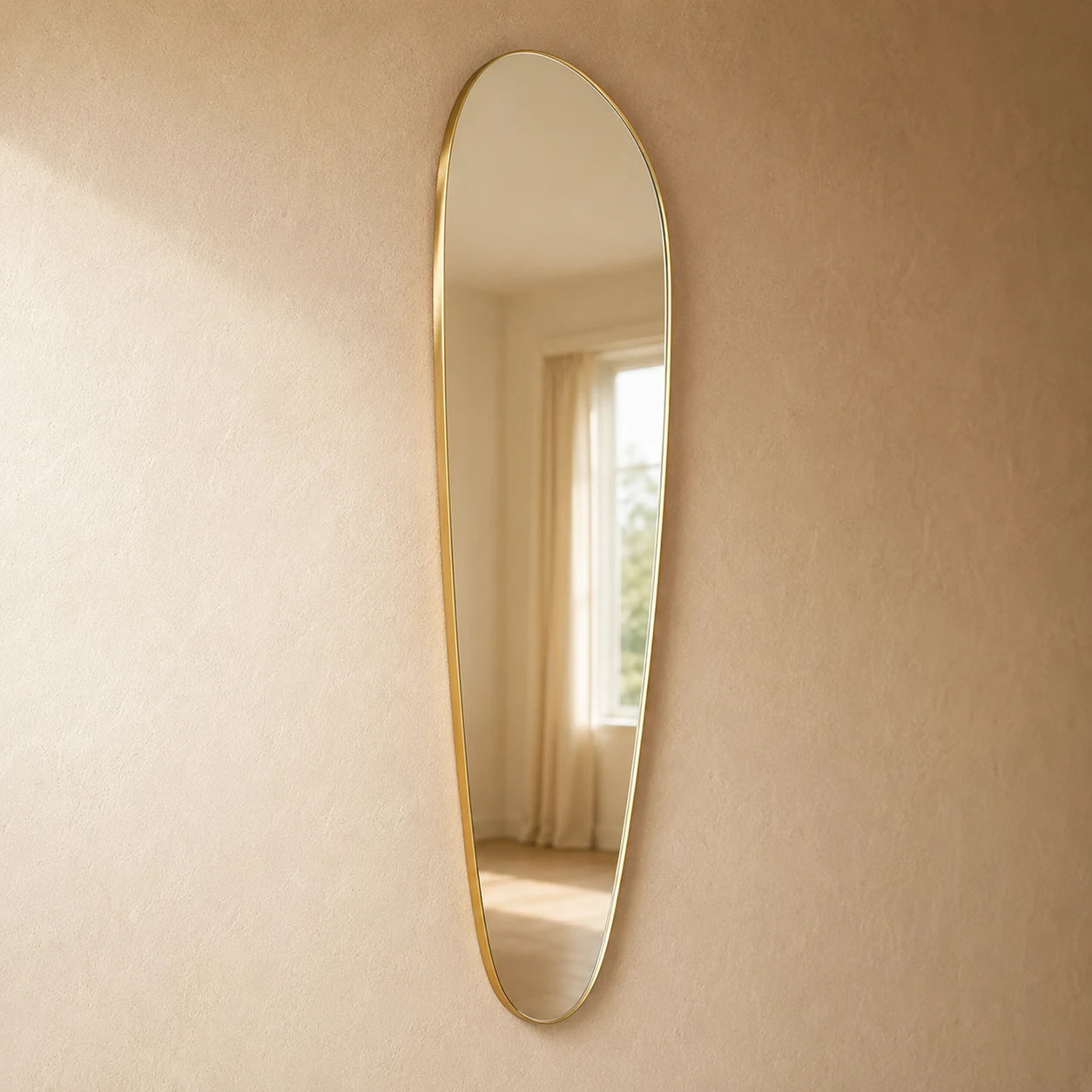 Solene Mirror | Gold Mirror Interior Moderna