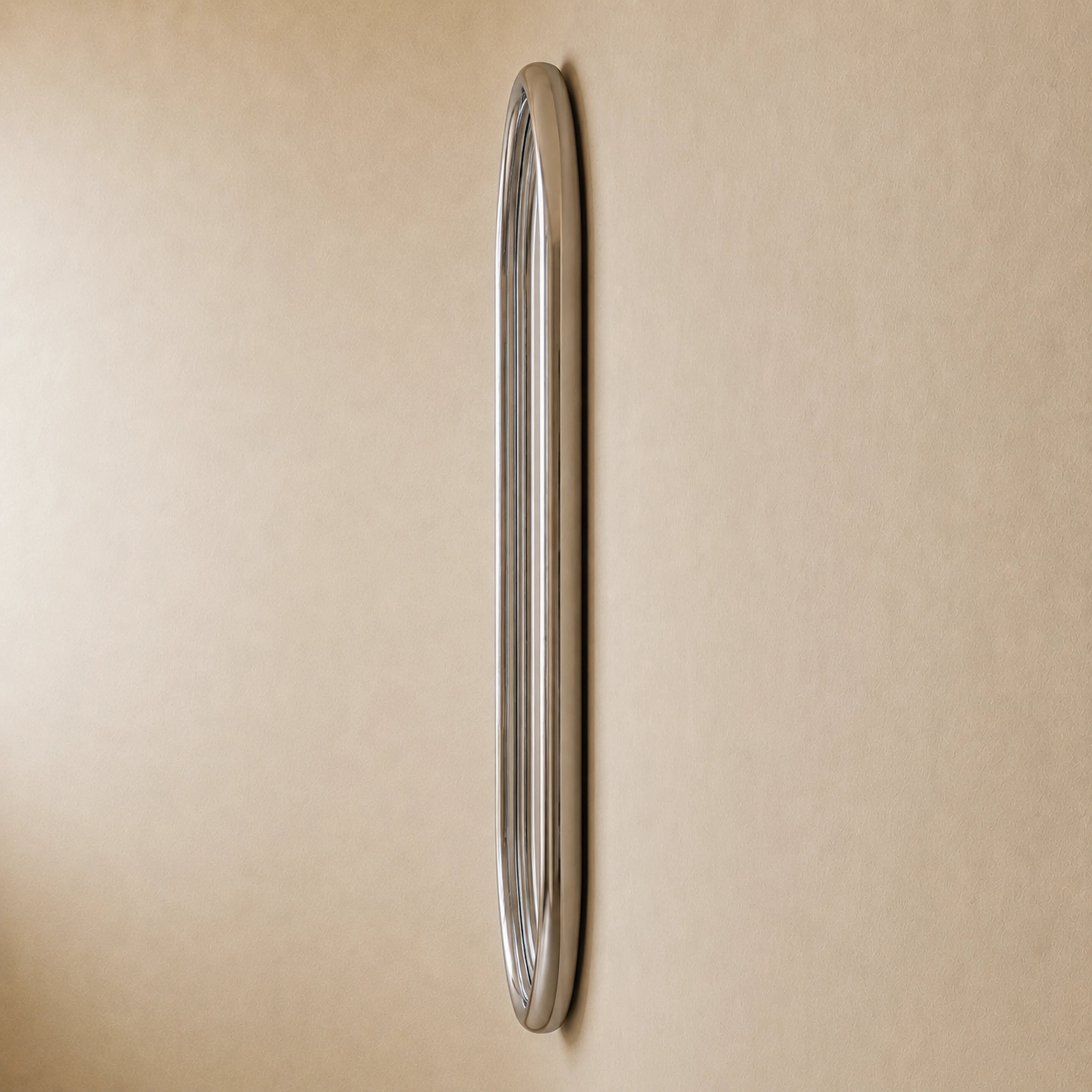Chrome Pill Mirror Mirror Interior Moderna