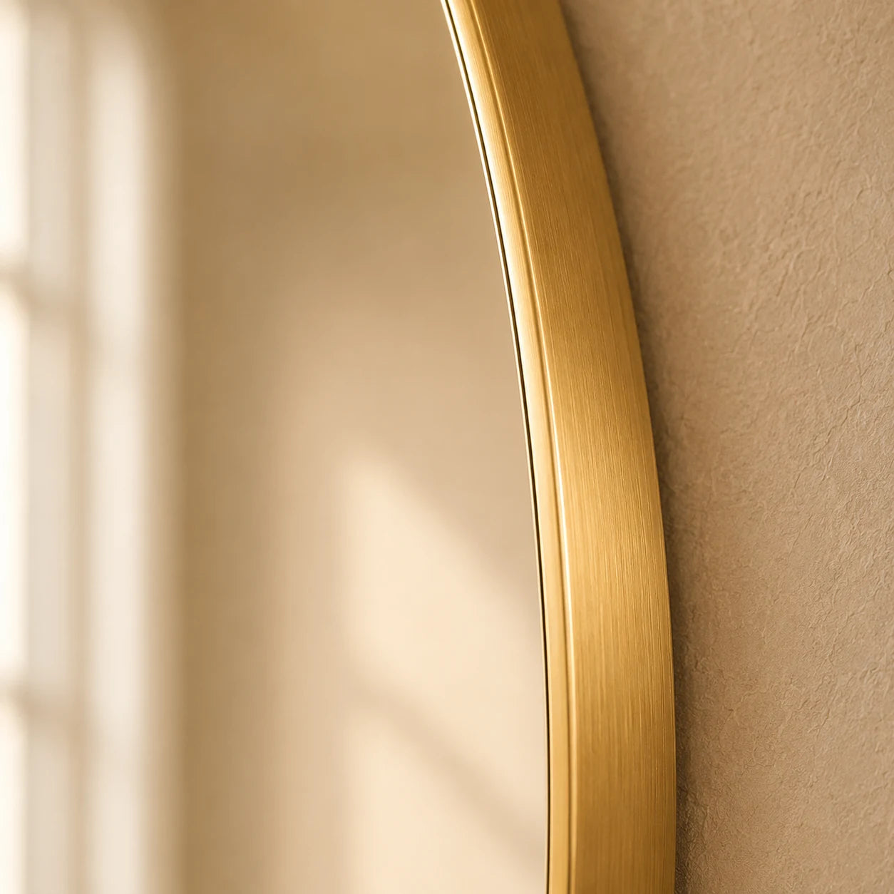 Solene Mirror | Gold Mirror Interior Moderna