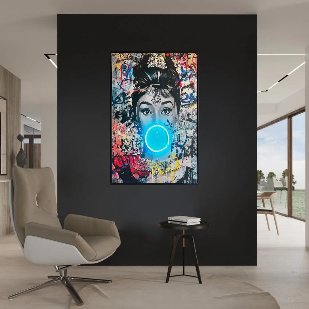 Audrey Hepburn | Pop Art Bubble Gum LED Painting | Modern Street Art Wall Décor Wall Art Interior Moderna