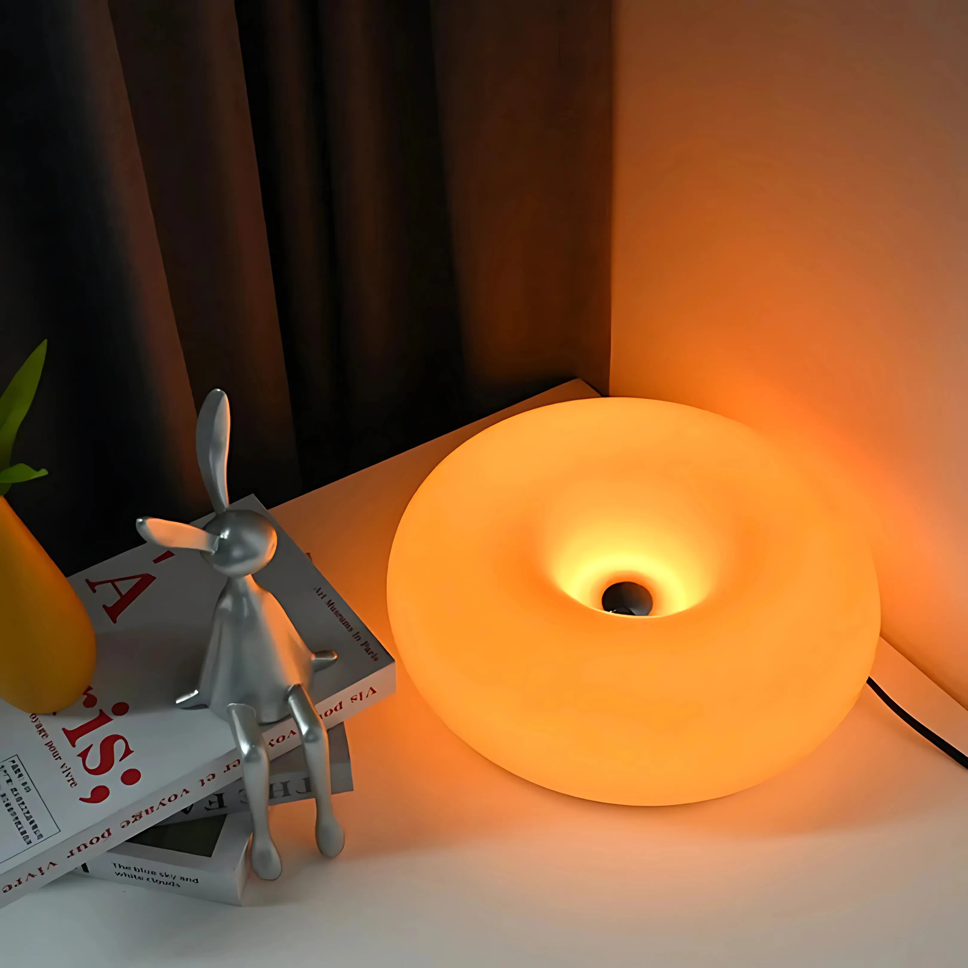 Amber Orbit Lamp Lamp Interior Moderna