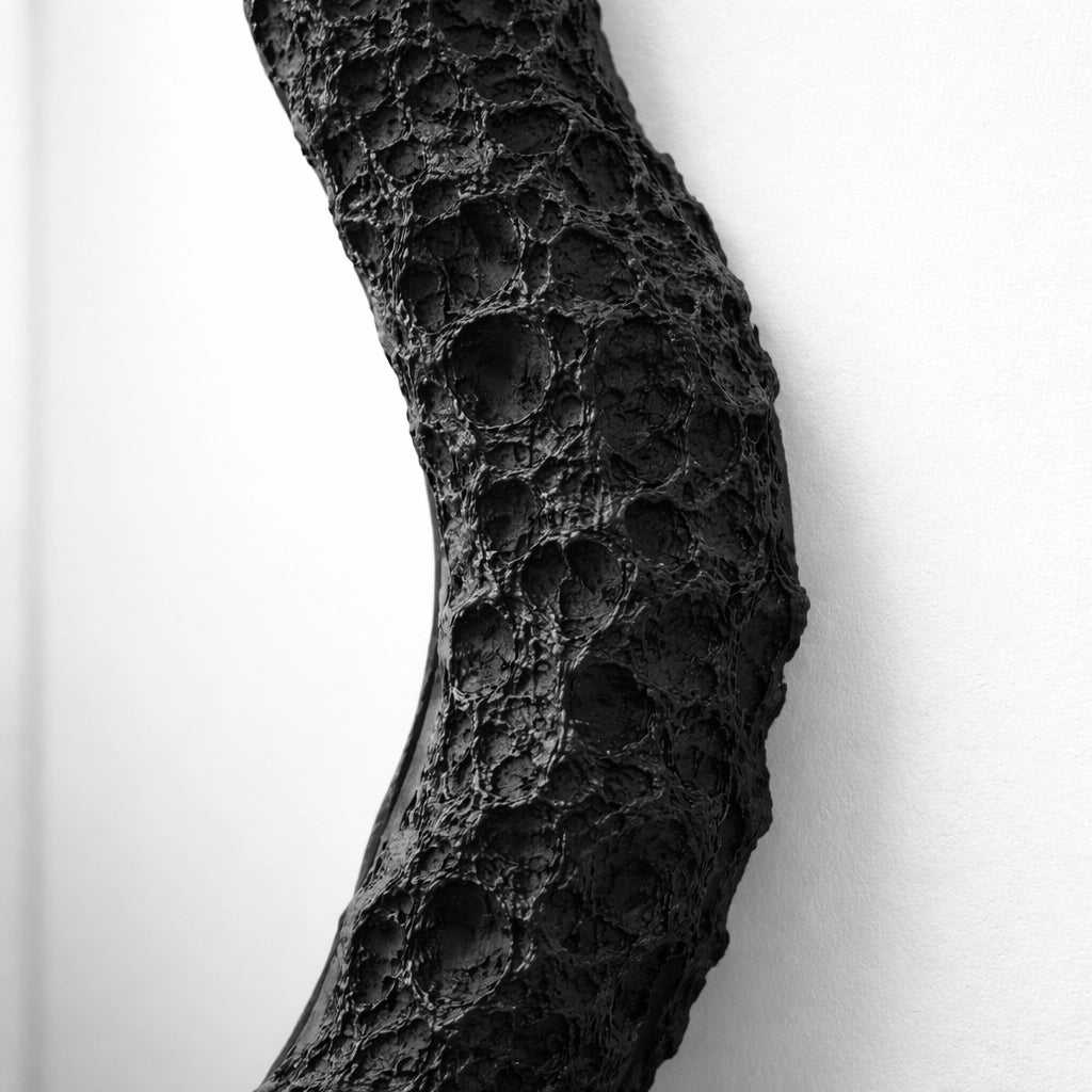 Rift Opening | Obsidian Shard Mirror Interior Moderna