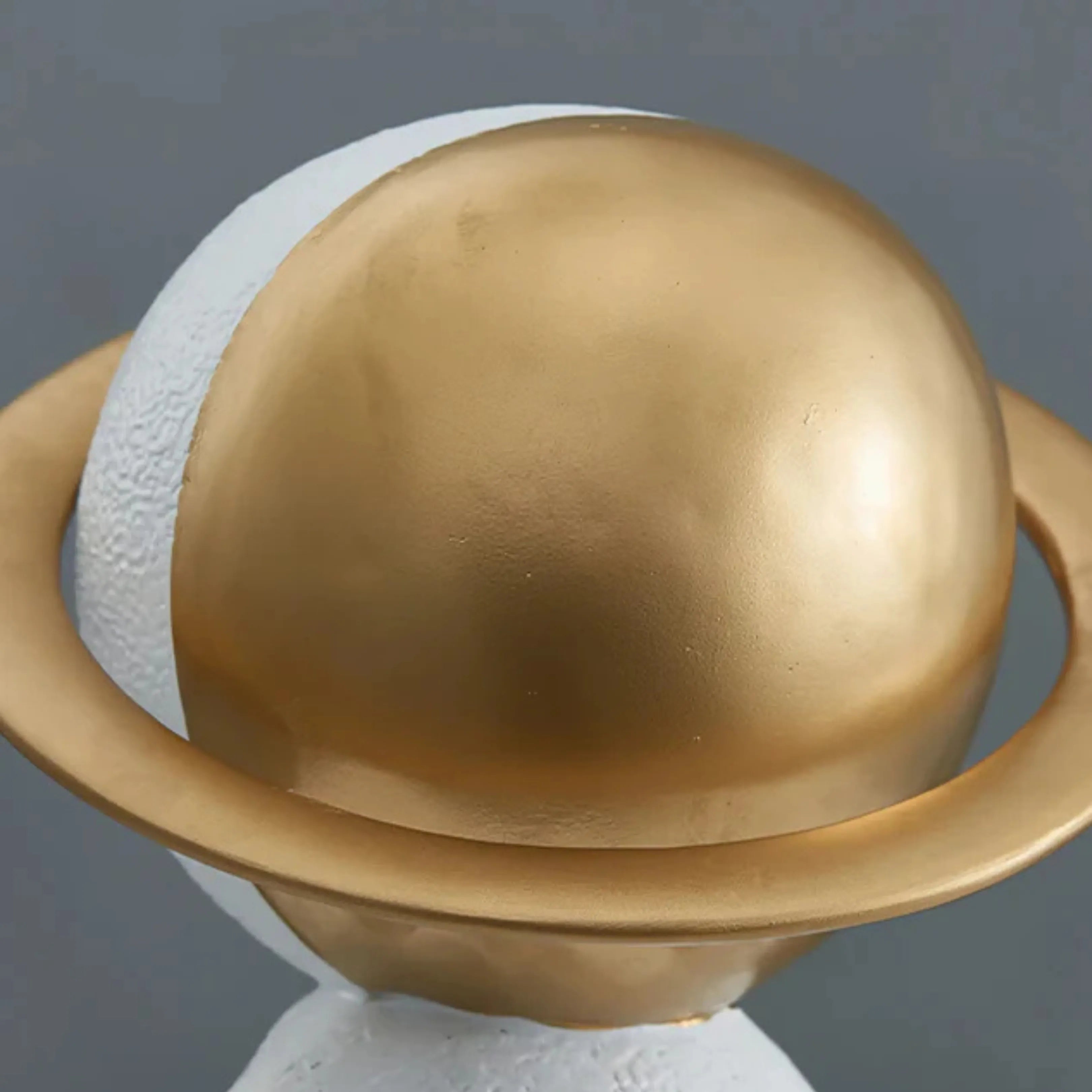 Child of Saturn Lamp Interior Moderna