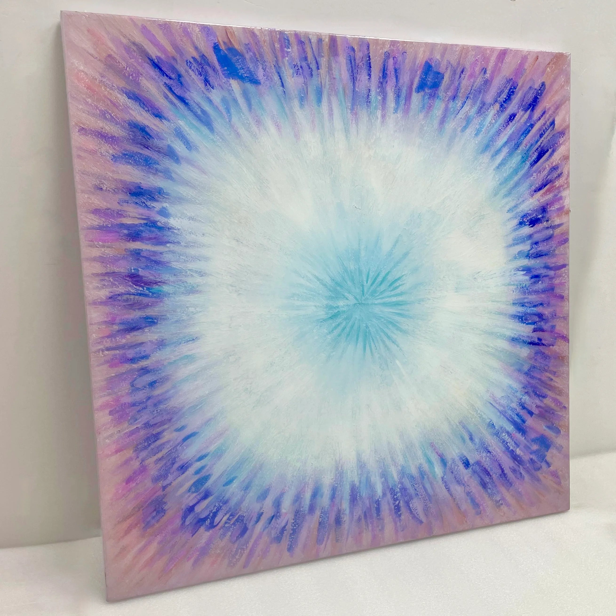 Aperture | Astral Violet Wall Art Interior Moderna