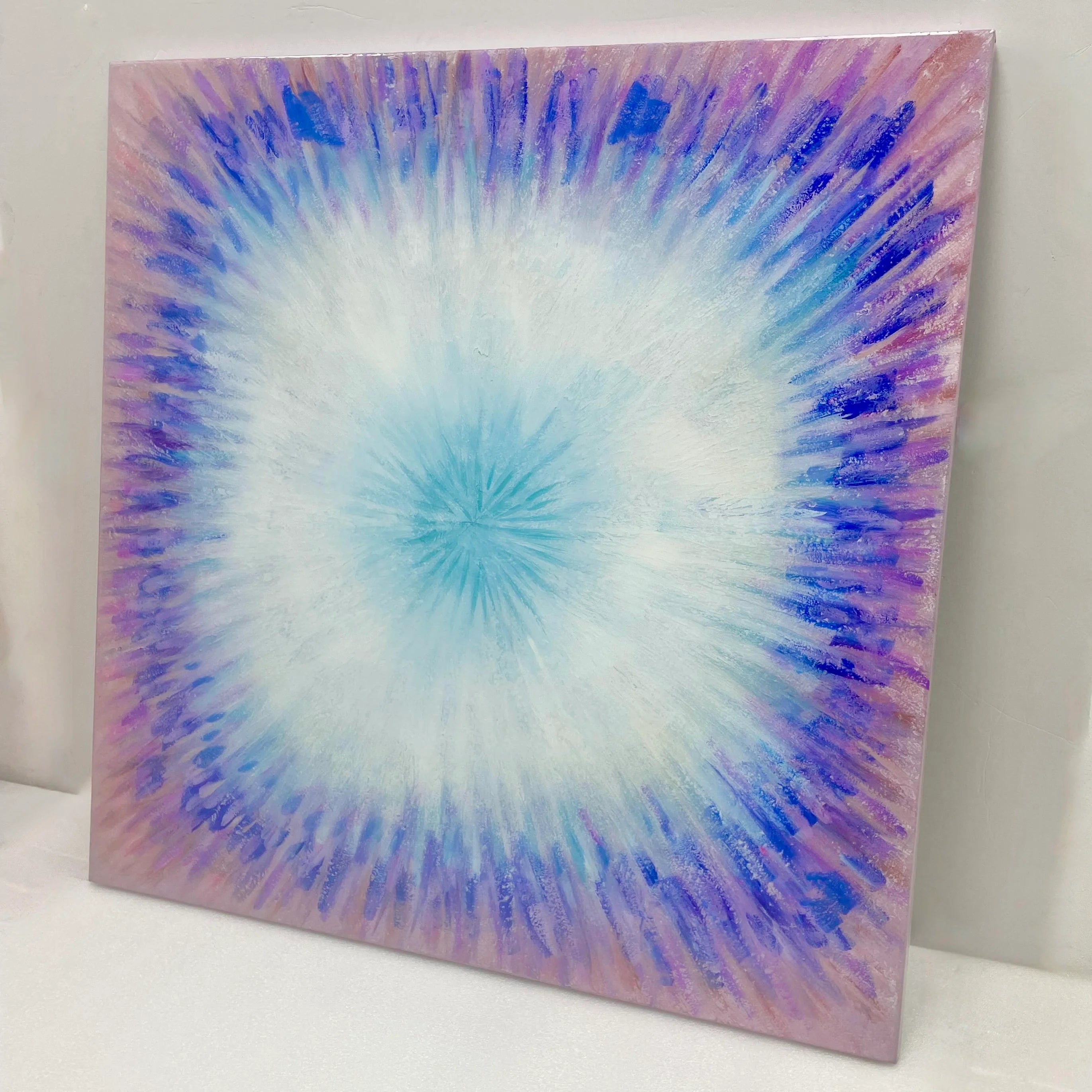 Aperture | Astral Violet Wall Art Interior Moderna