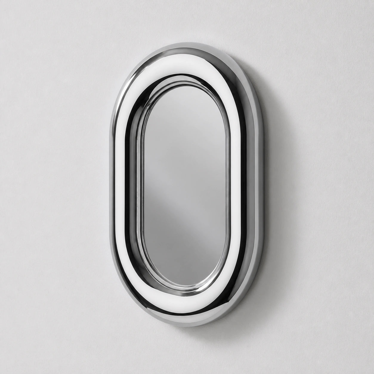 Aperture Mirror | Chrome Oval Mirror Interior Moderna