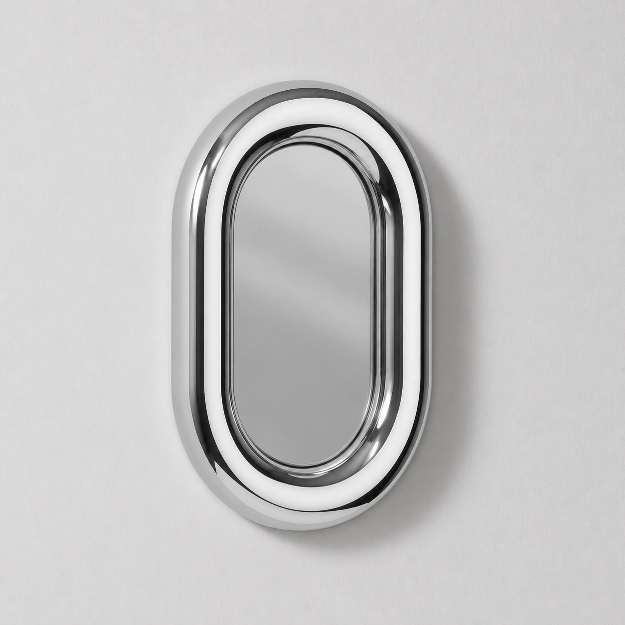 Aperture Mirror | Chrome Oval Mirror Interior Moderna