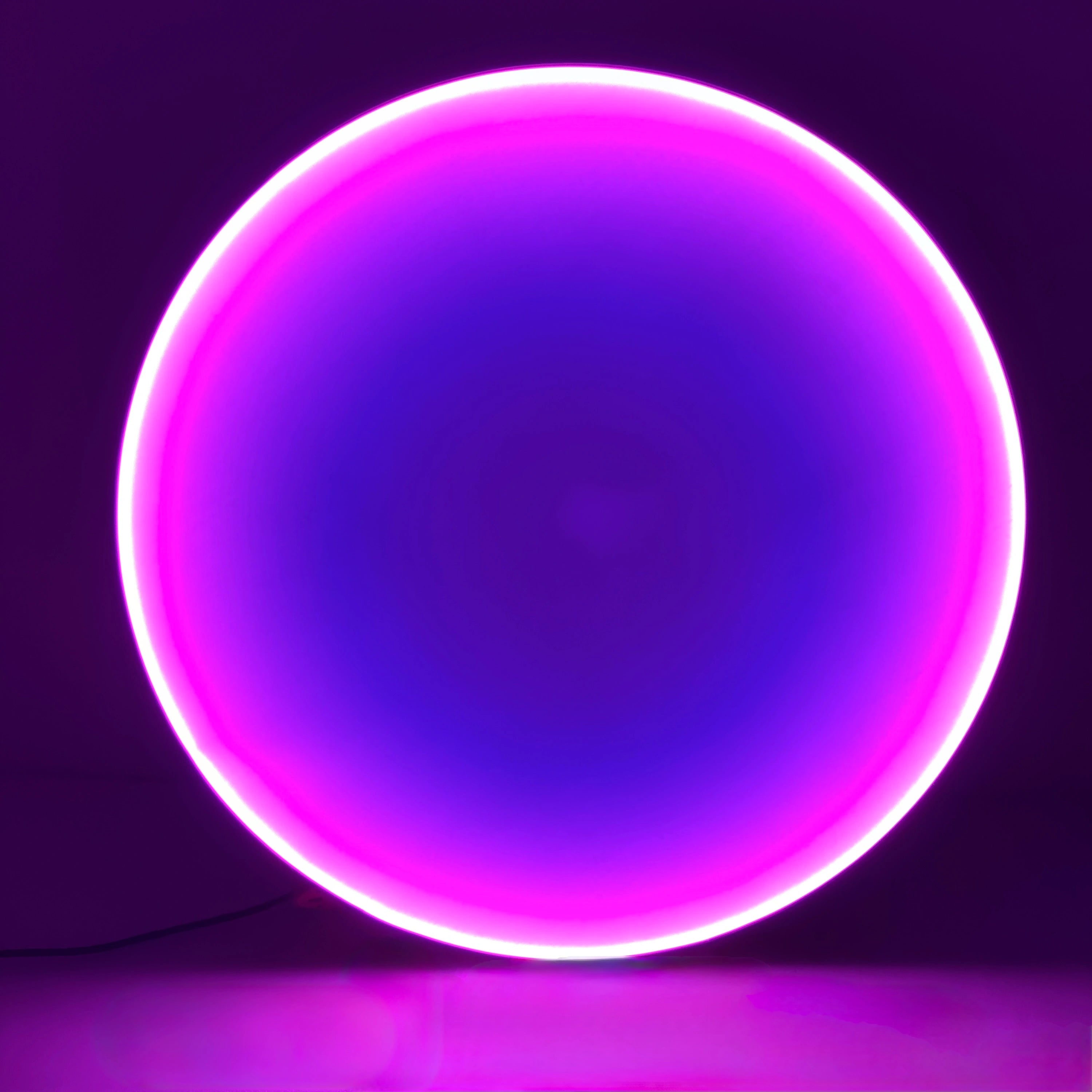 Silent Burn: Dusk Magenta Wall Art Interior Moderna