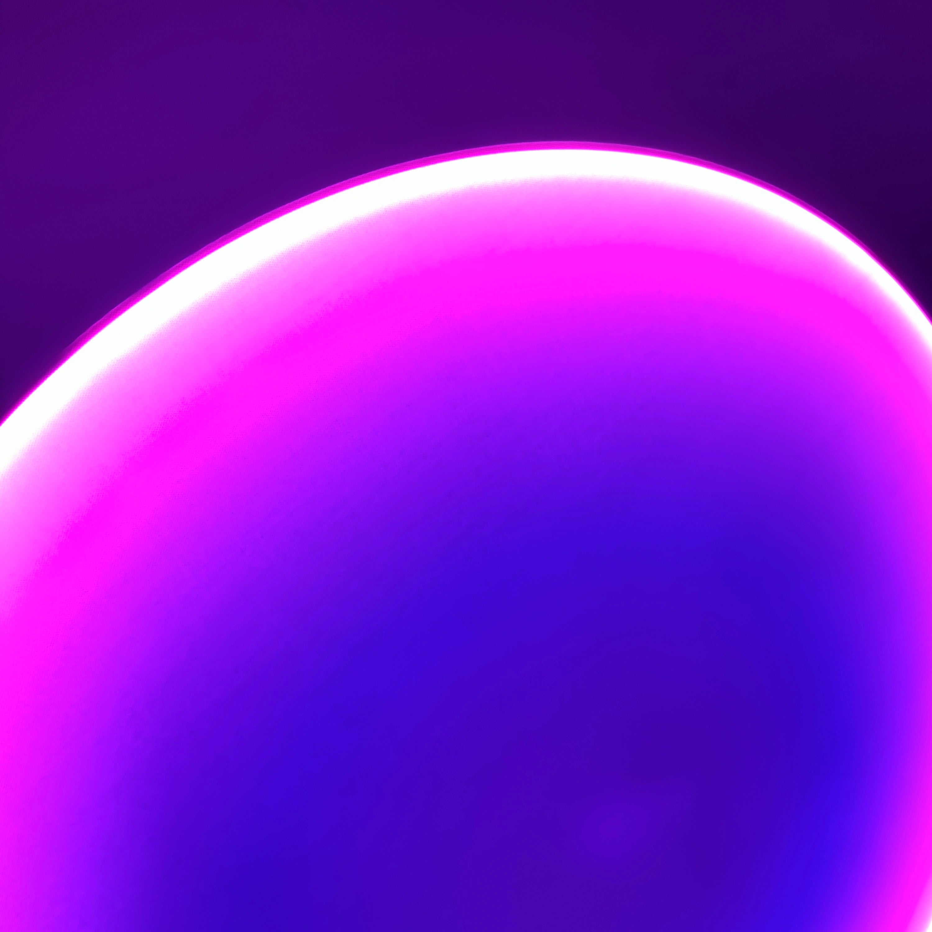 Silent Burn: Dusk Magenta Wall Art Interior Moderna