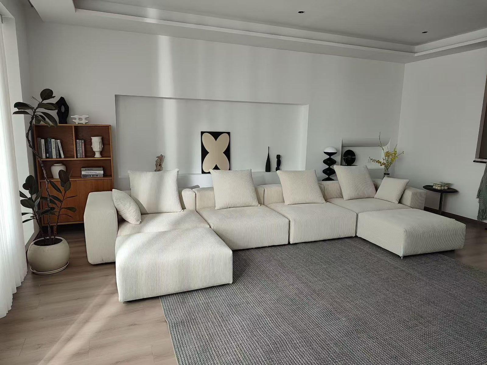 How to Create a Modern Yet Elegant Living Space