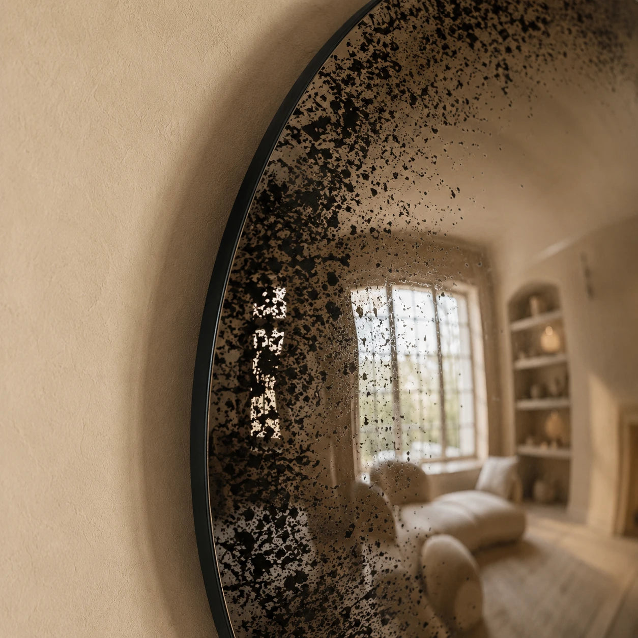 Convex Mirror | Antiqued Mercury Mirror Interior Moderna