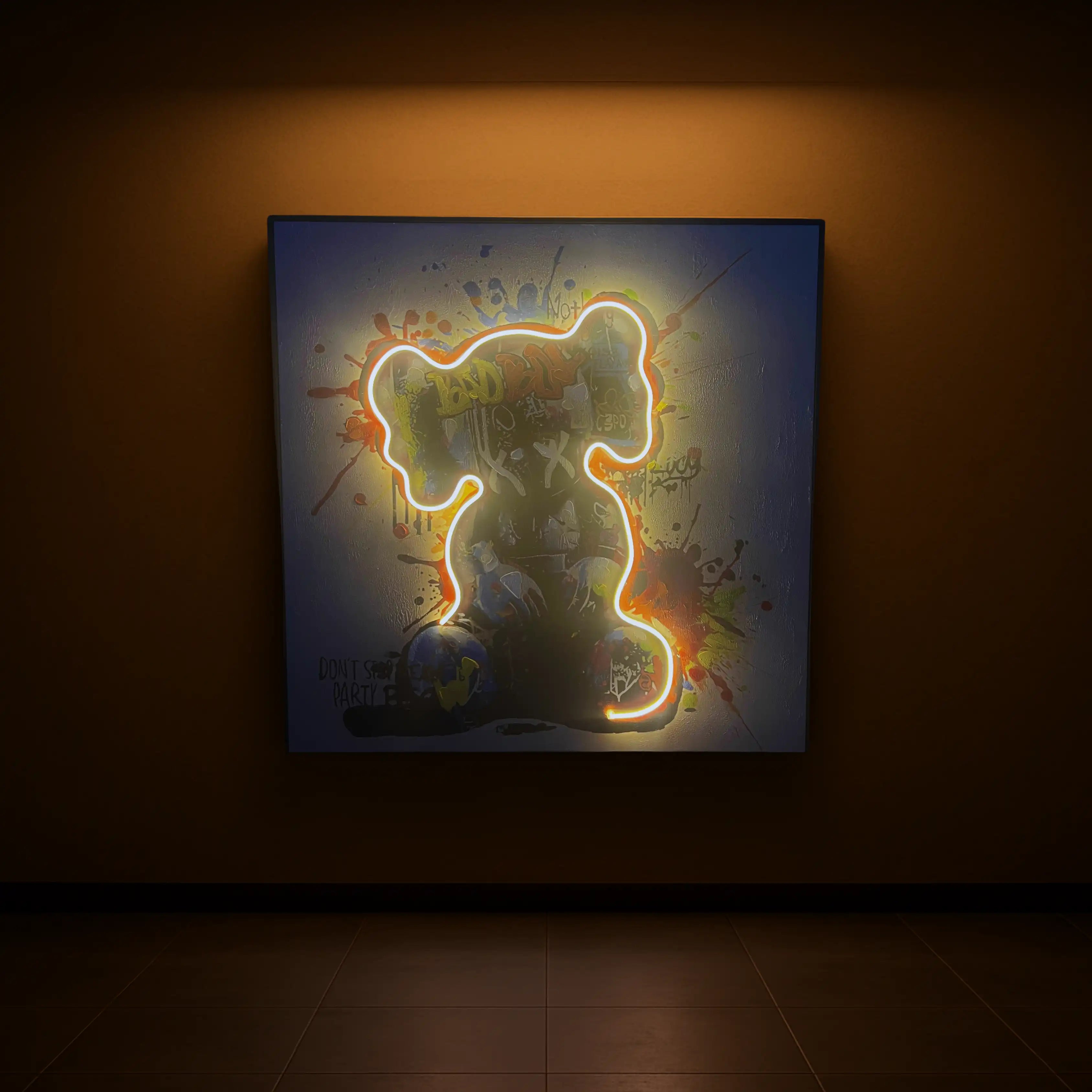 Dancing Street Art Figure LED Light – Modern LED Sculpture with X Eyes Wall Art Interior Moderna