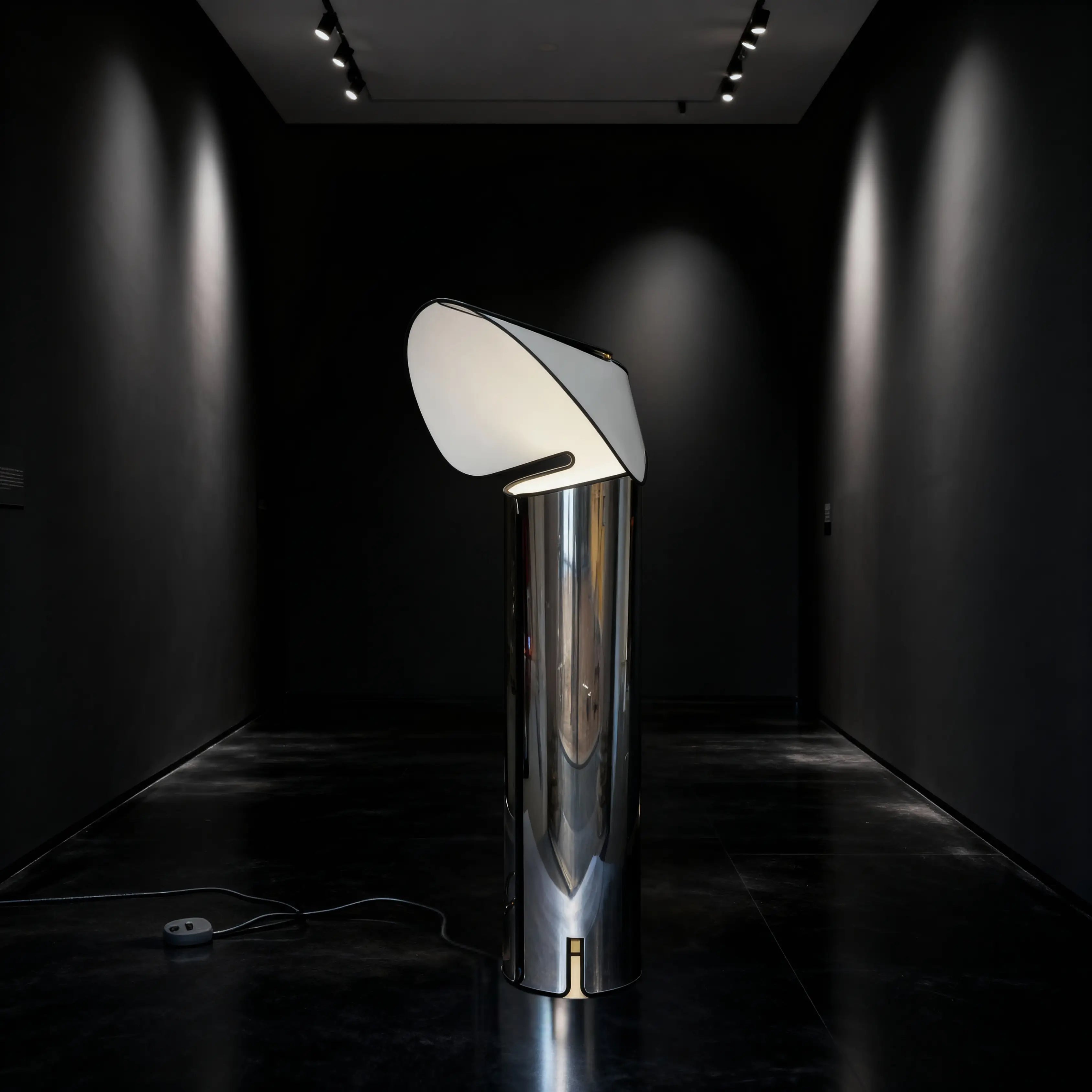 Chiara Table & Floor Lamp | Sleek Light | Interior Moderna