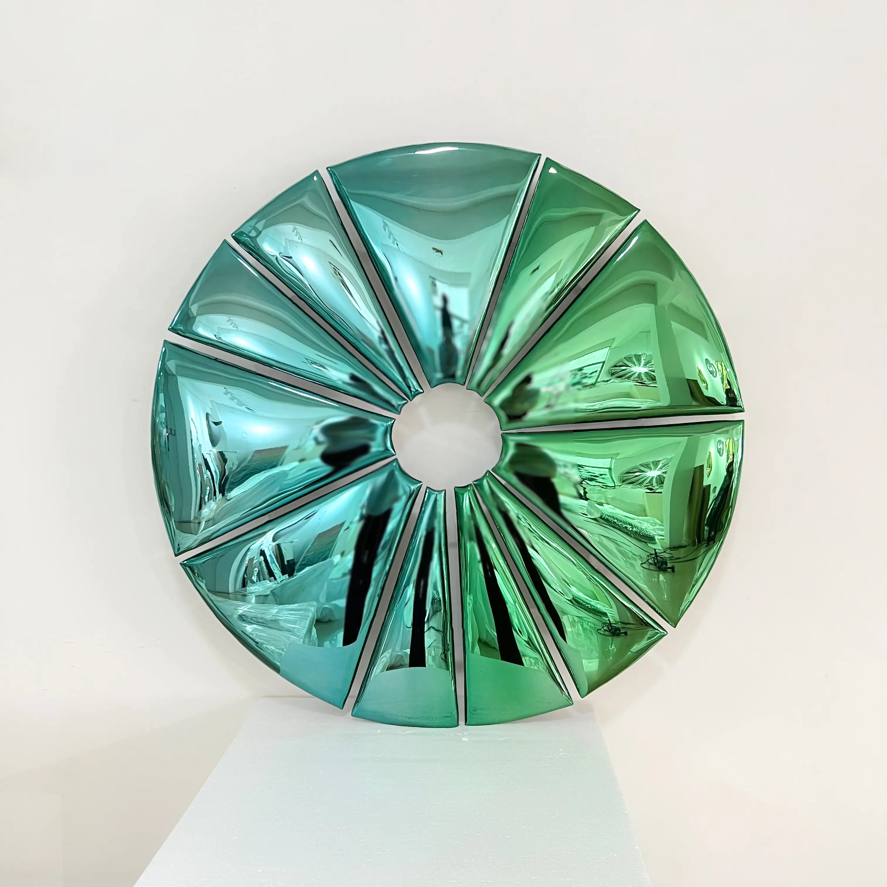 Chrome Continuum Wall Art Interior Moderna