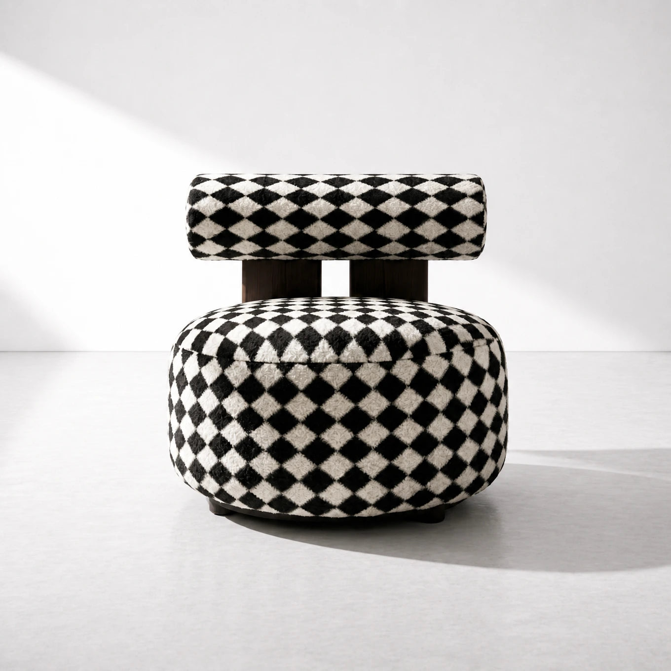 Hippo Chair | Black + White Chair Interior Moderna