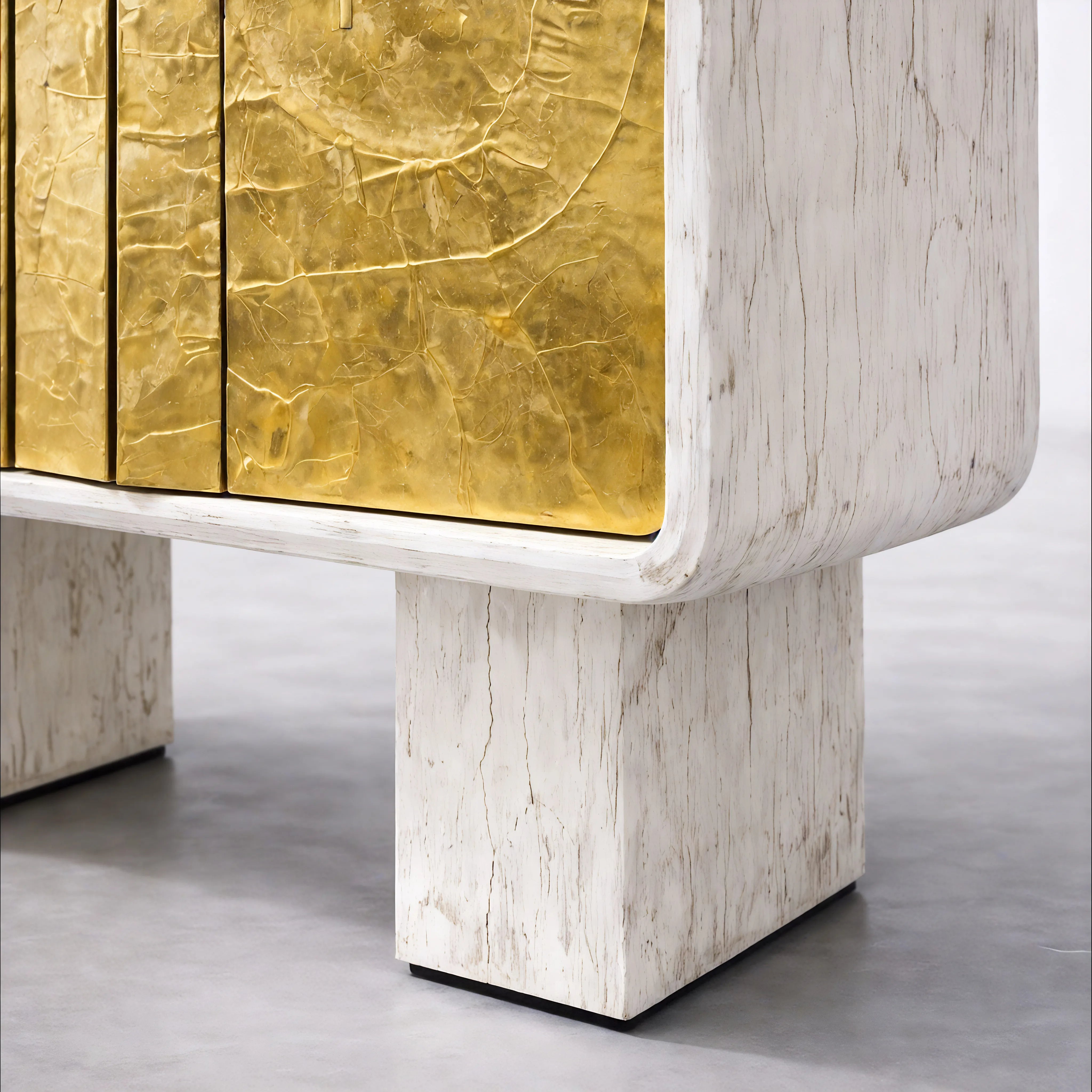 Gildra Cabinet Table Interior Moderna