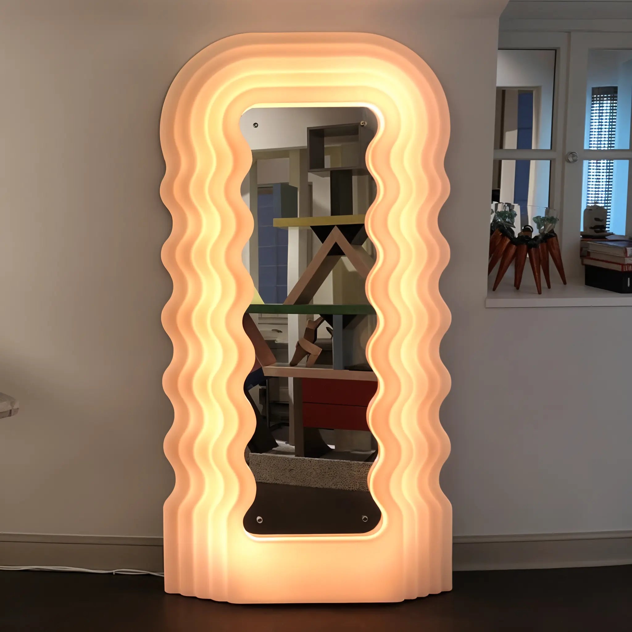 Ettore Sottsass Mirror Mirror Interior Moderna