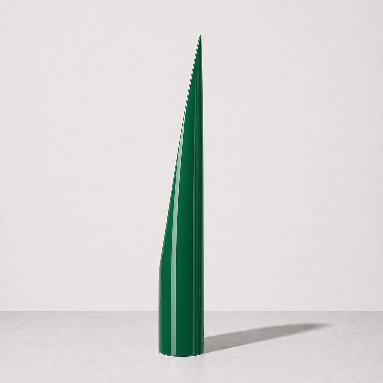 Green Lipstick full-length floor mirror, narrow right profile view