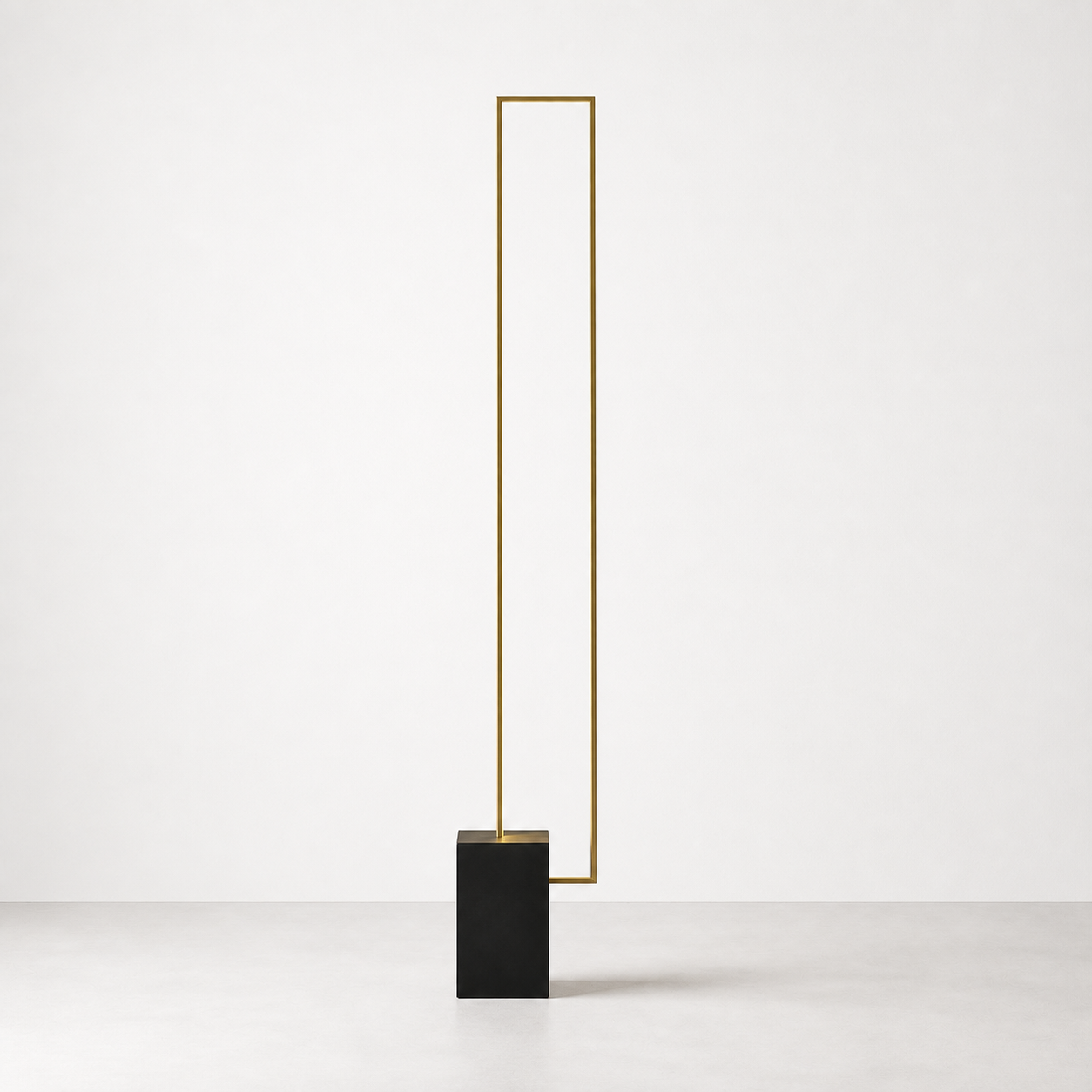 Linea Floor Lamp | Daytime Hero
