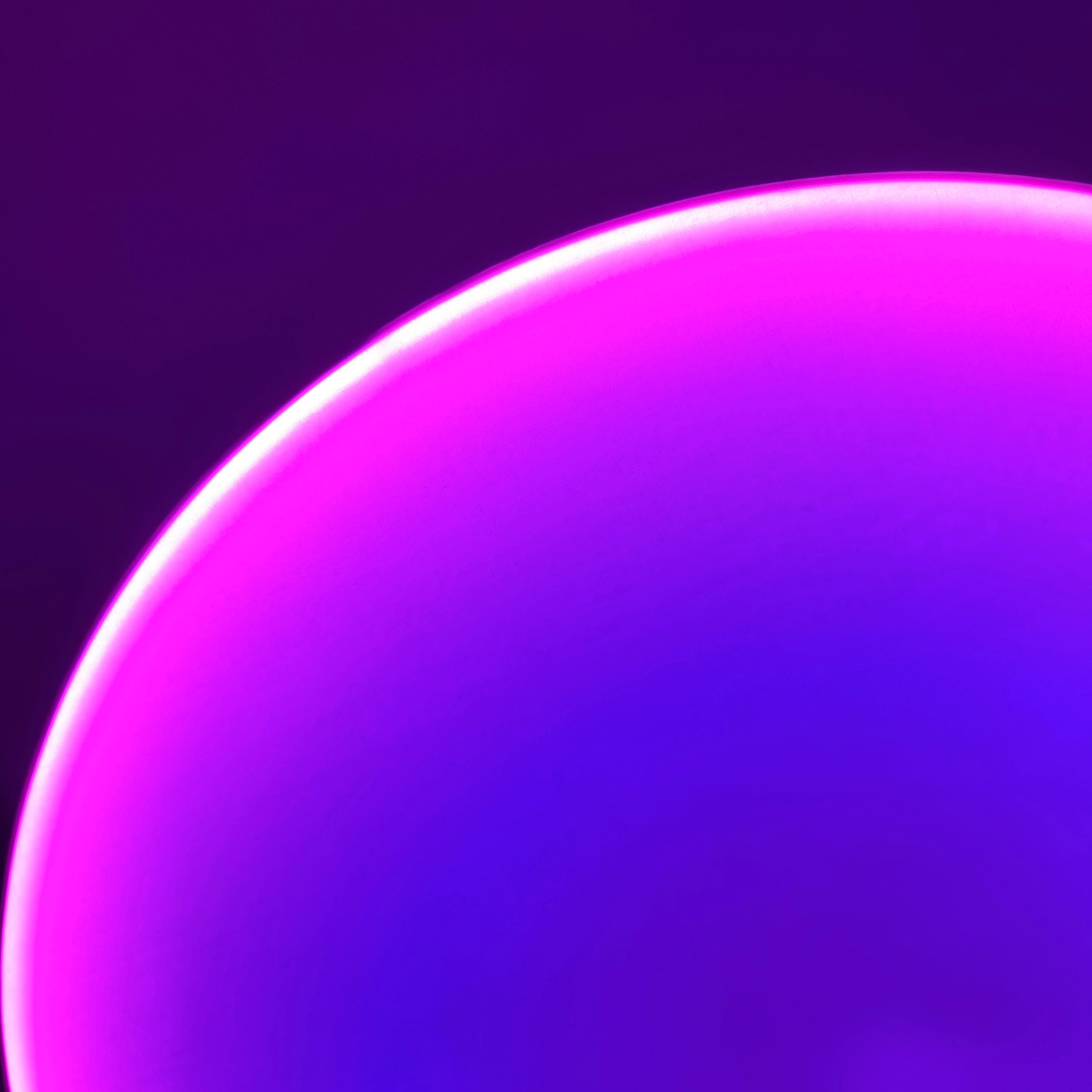 Silent Burn: Dusk Magenta Wall Art Interior Moderna