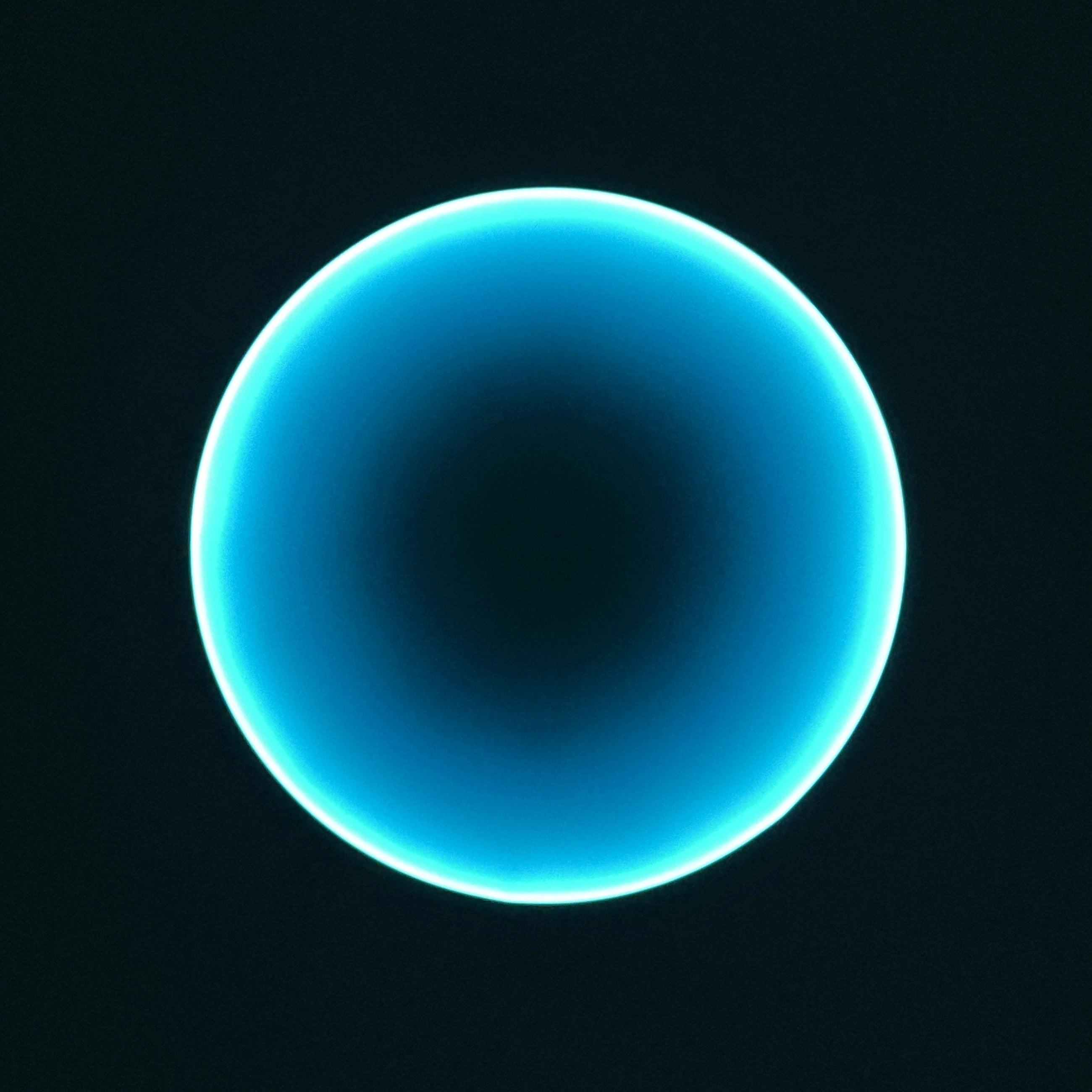Silent Burn: Blue Eclipse Wall Art Interior Moderna